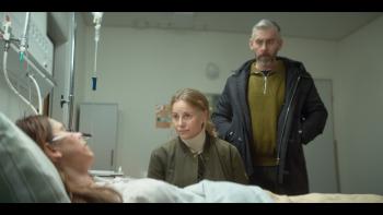 Een patiënt krijgt bezorgd bezoek